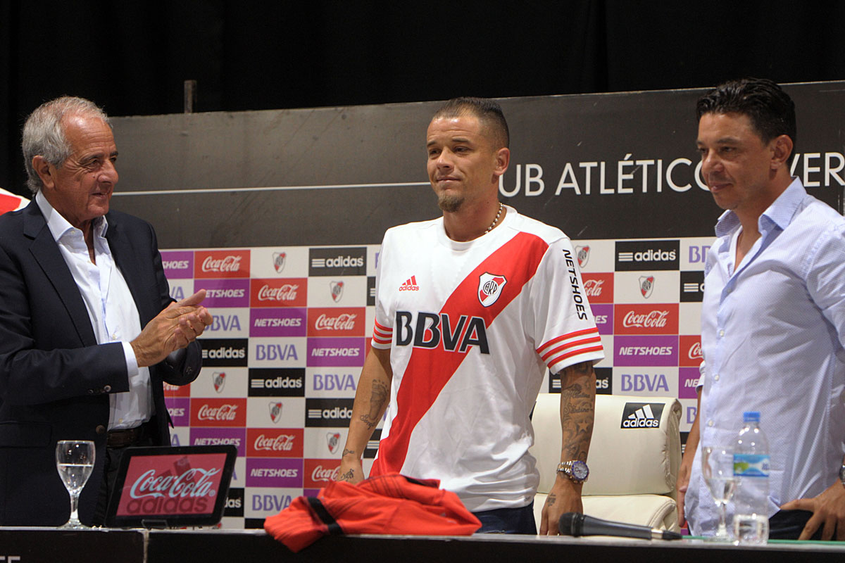 D’Alessandro fue presentado oficialmente en River