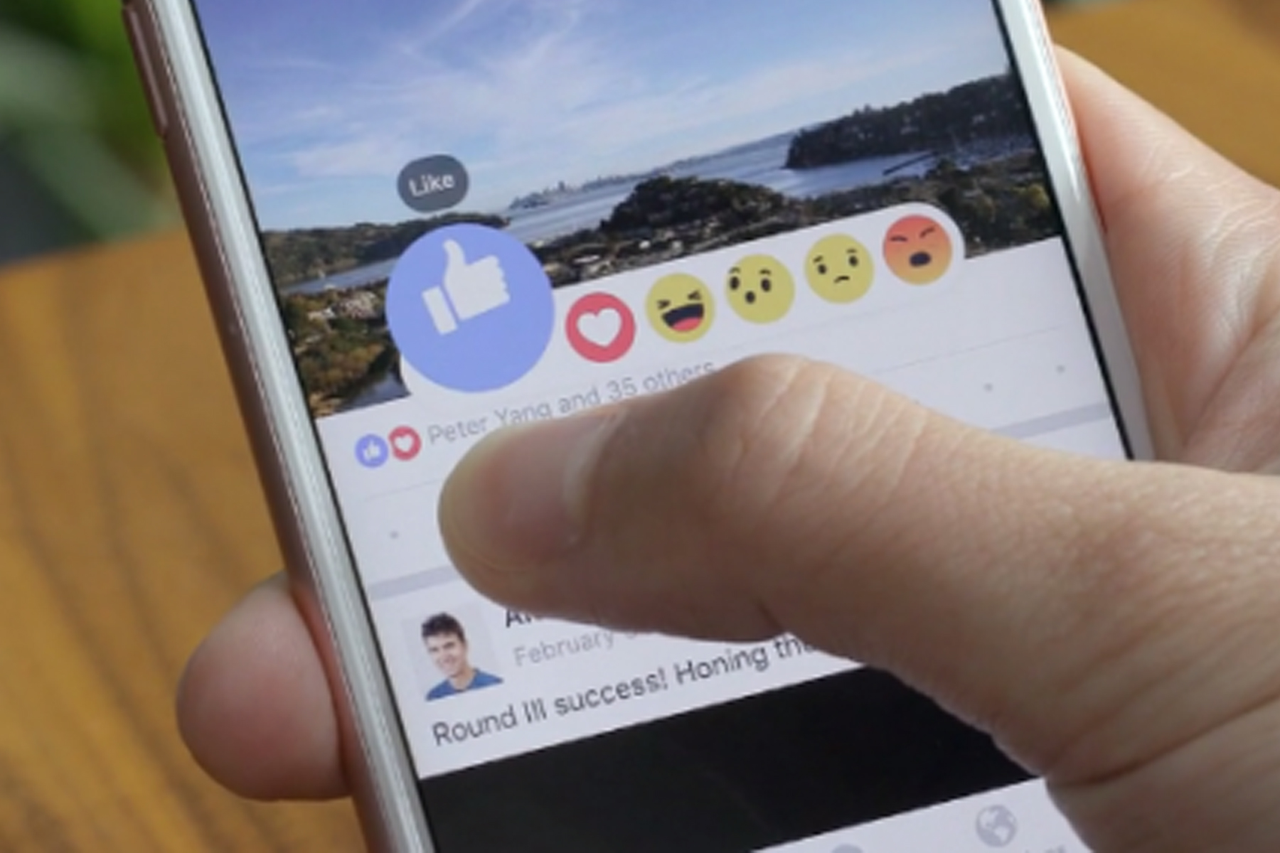 “Me enoja”, “Me encanta”; y los nuevos botones de Facebook