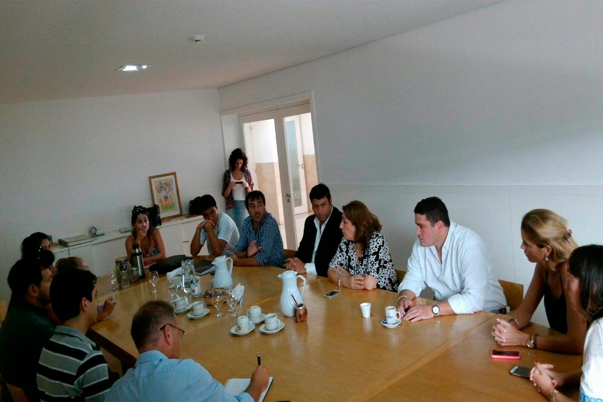 Fein y ediles del Pro recibieron a vecinos de zona sur