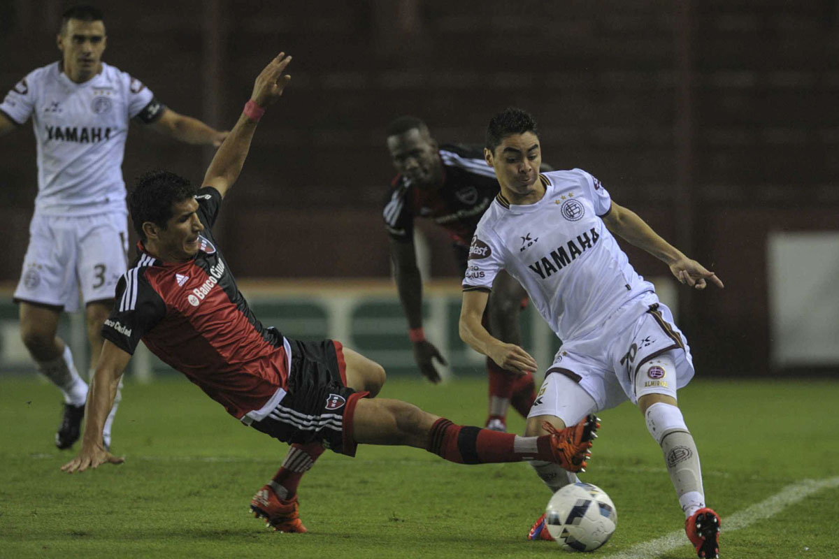 Newell’s volvió a jugar mal y fue goleado por Lanús