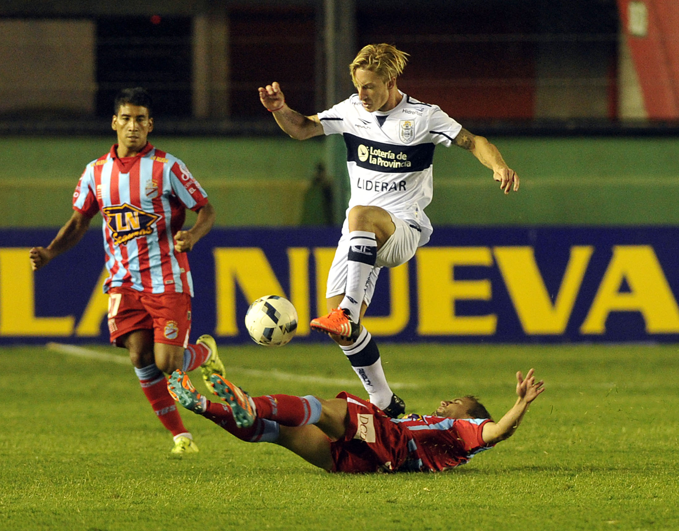 19-03-2016_arsenal_de_sarand_y_gimnasia