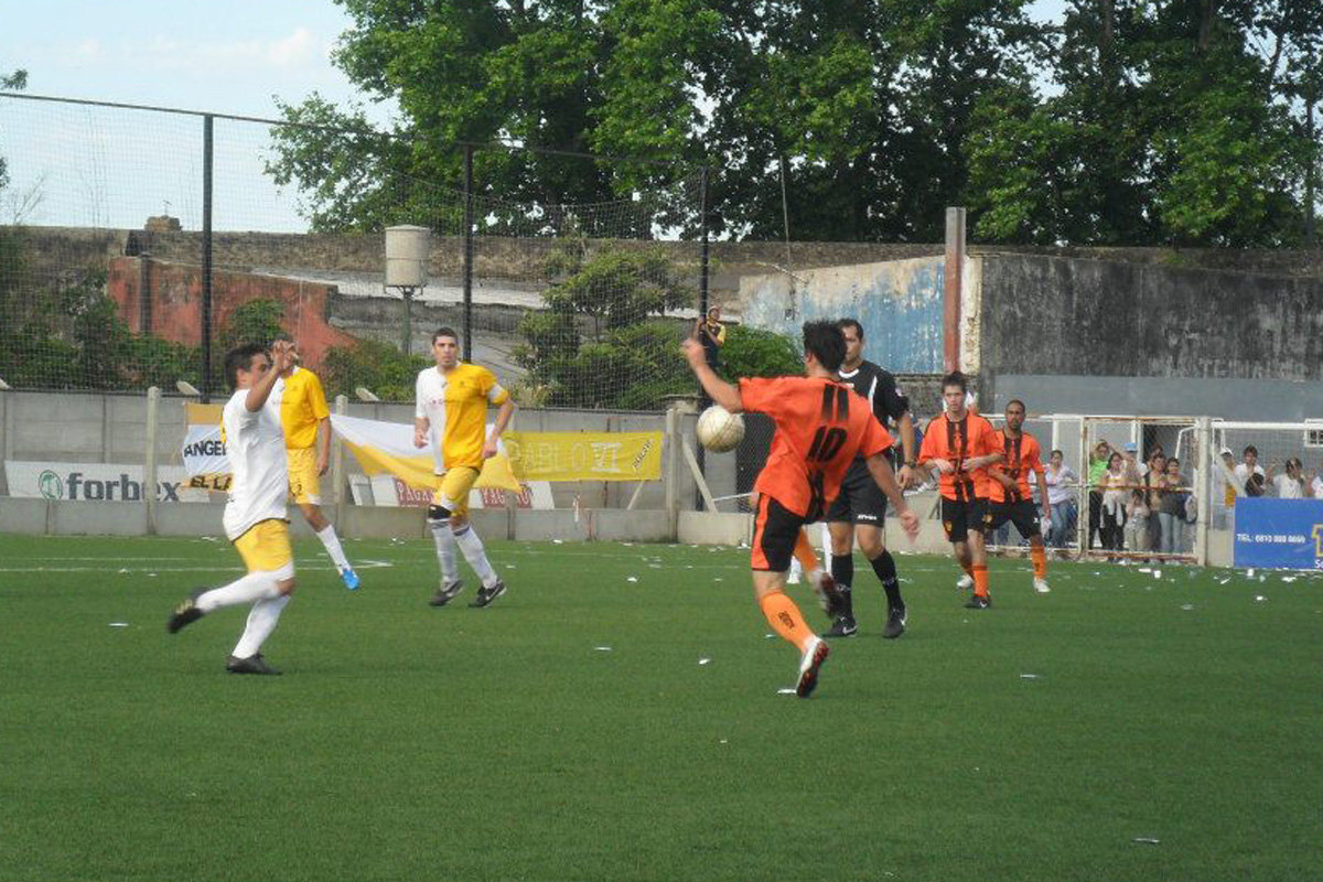 Rosarina: Pablo VI-Adiur estrenan el torneo Molinas 2016