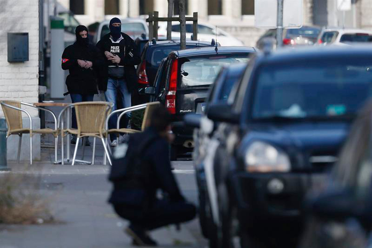 Dos tiroteos en Brusellas en un allamiento relacionado con el 13-N, deja heridos a 4 policías