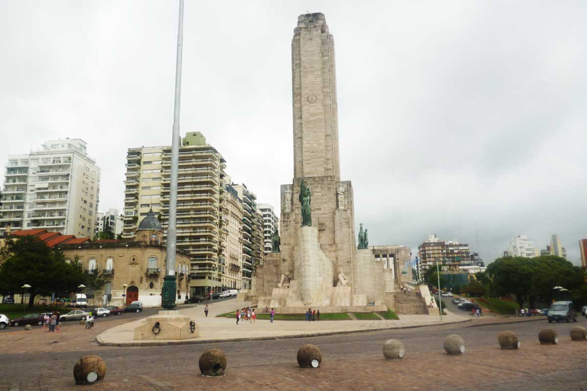 Jornada con cielo nublado y máxima de 25 grados