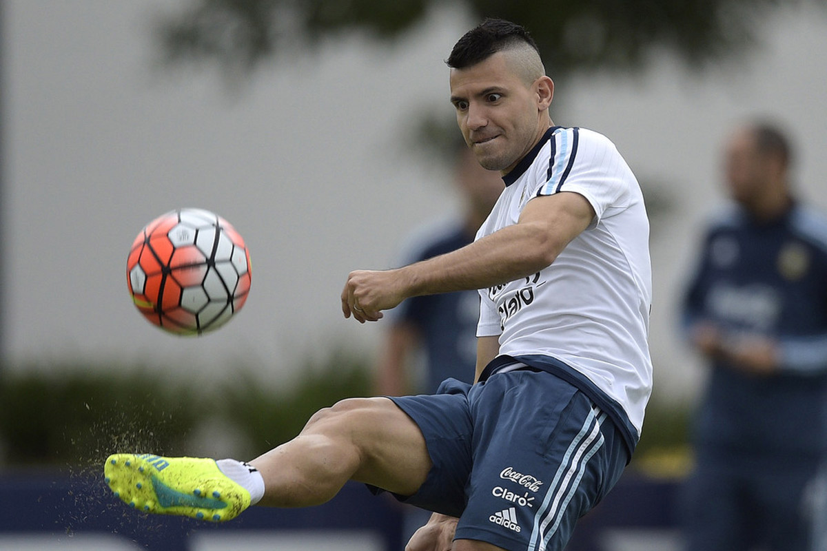 El Tata Martino probó con Agüero para visitar a Chile