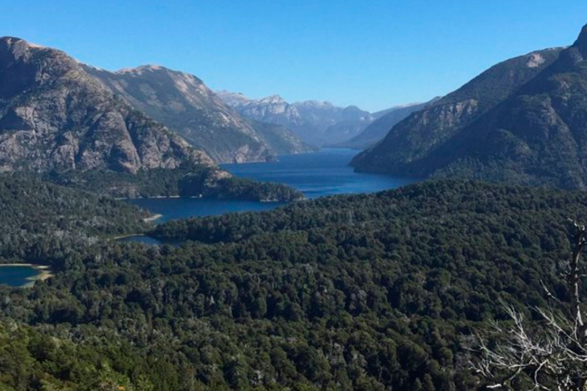 Obama compartió una foto de Bariloche en Facebook