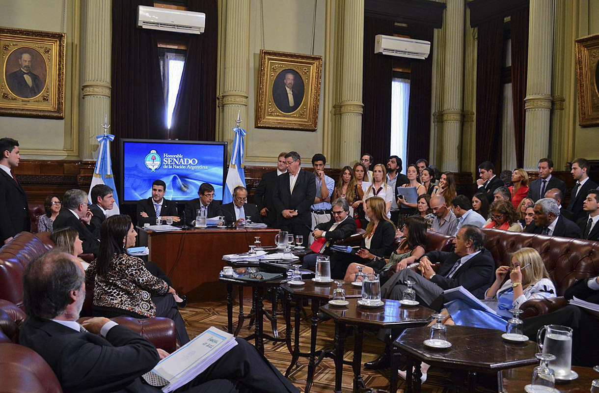 Comisión Bicameral rechazó decreto de Macri por ganancias