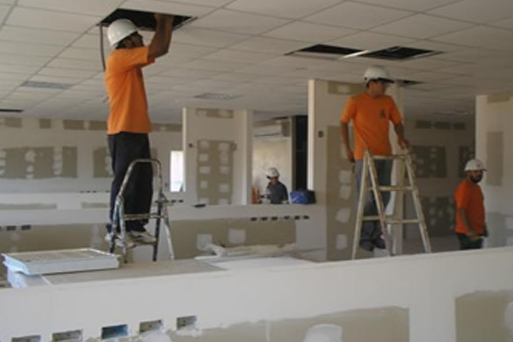El costo de construir y equipar una oficina creció 7,6% en enero