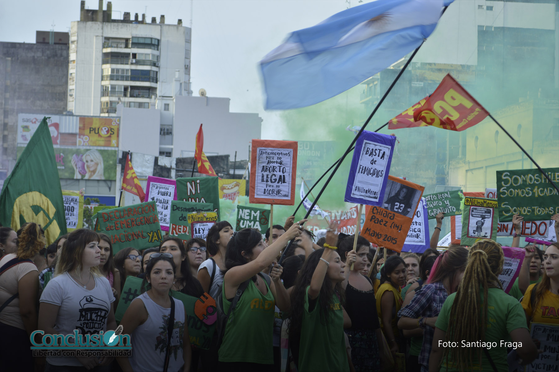 Multitudinaria marcha por el Día Internacional de la Mujer