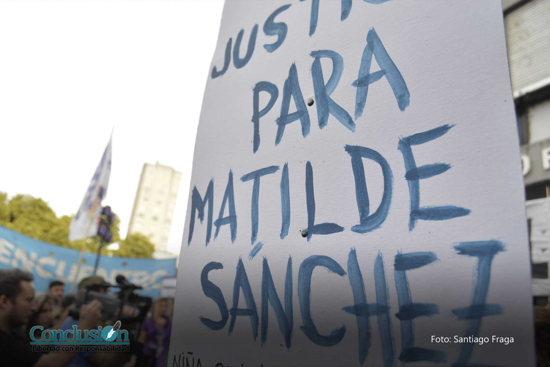Multitudinaria marcha por el Día Internacional de la Mujer