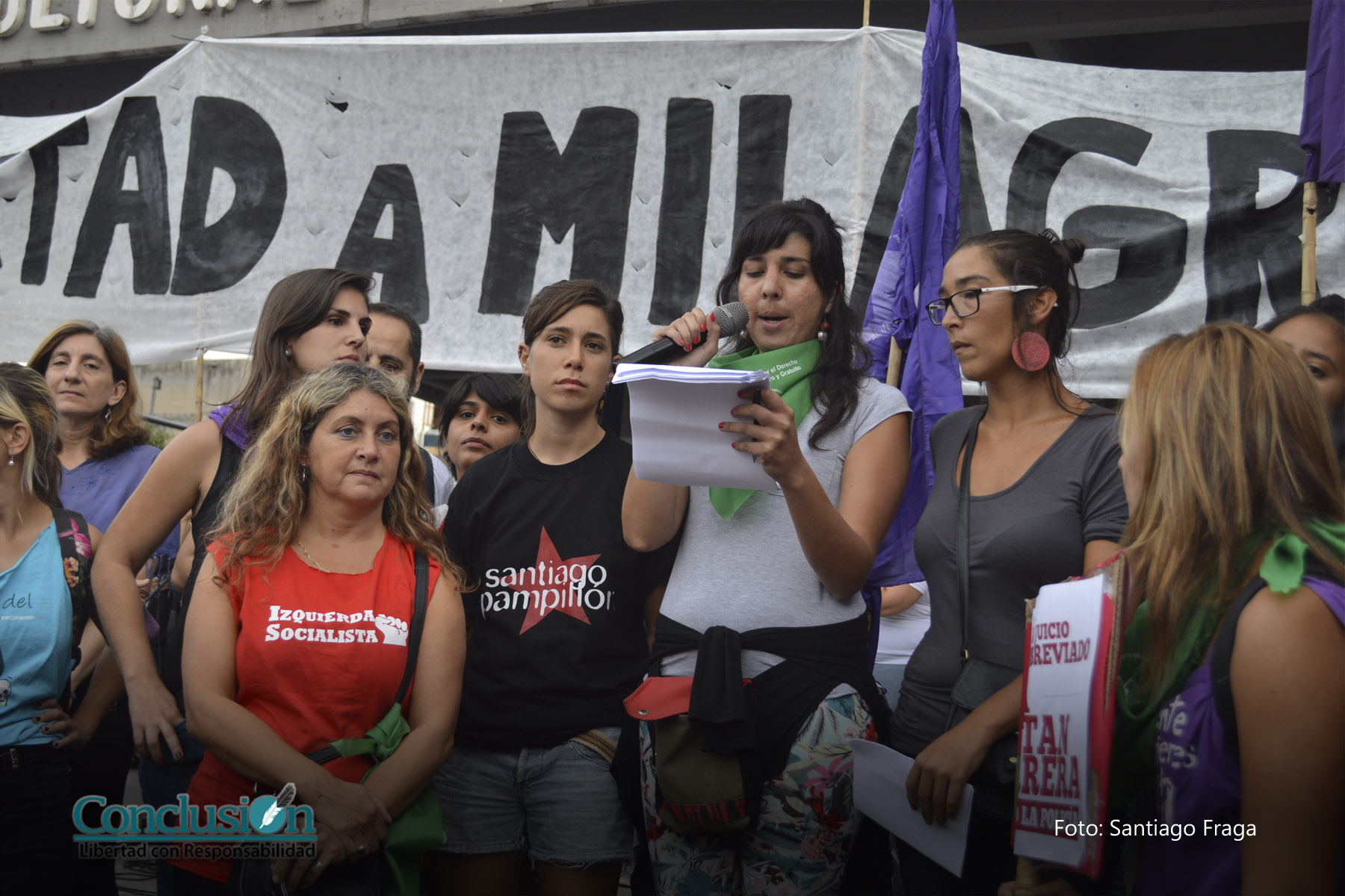 Multitudinaria marcha por el Día Internacional de la Mujer