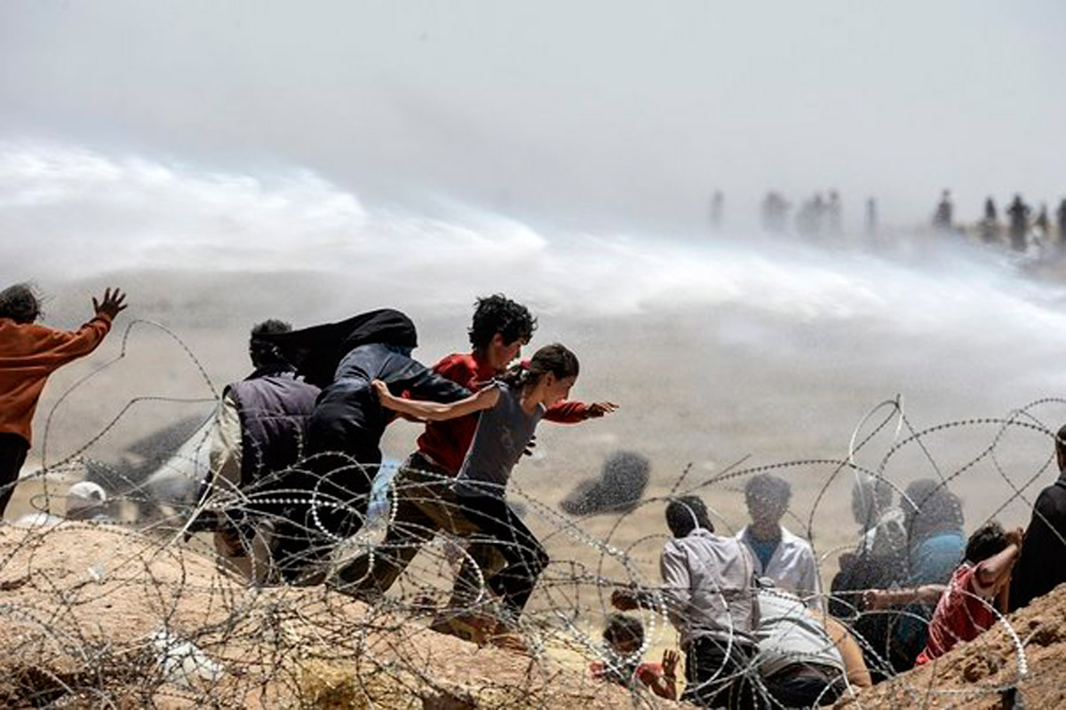 Fuerzas Turcas atacan a refugiados en la frontera