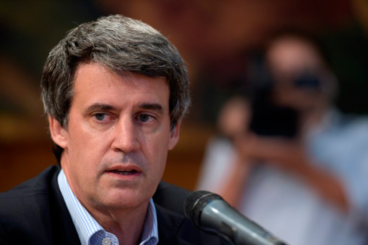 Alfonso Prat Gay: «En abril se le pagará a los holdouts pese a lo que decida el Congreso»