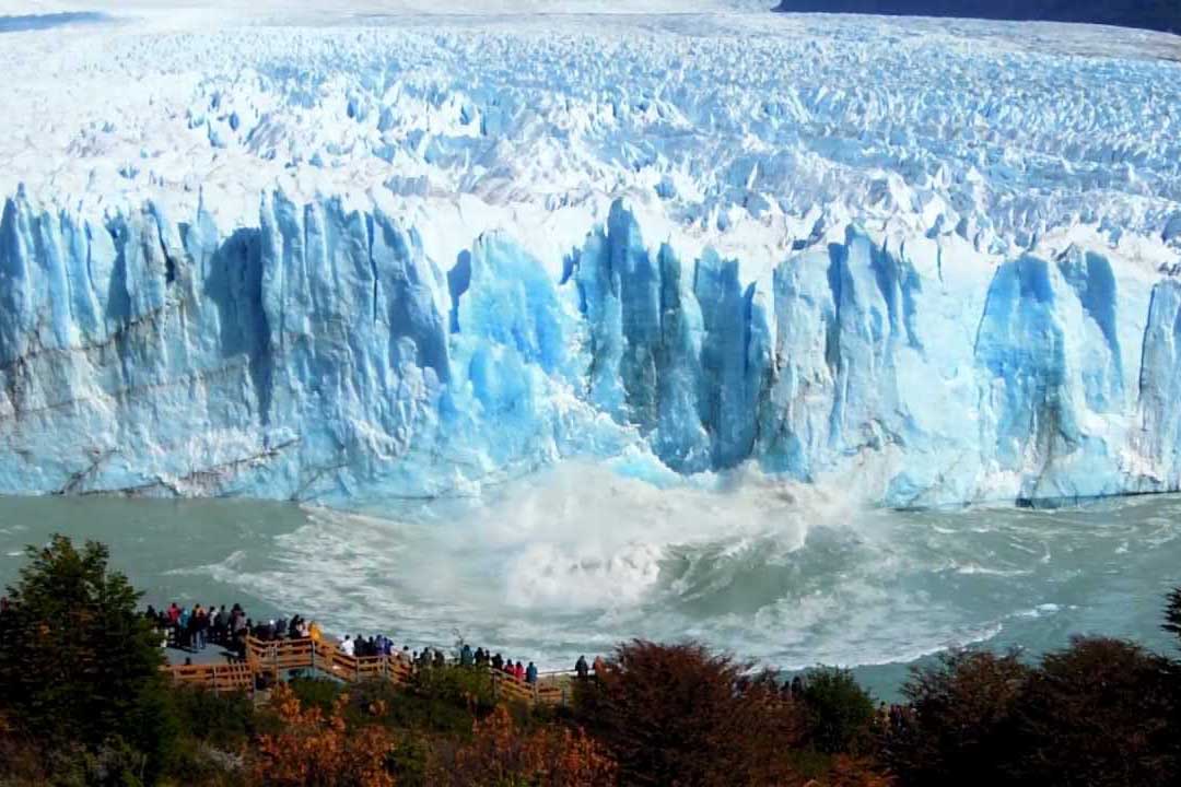 Comenzó la ruptura del glaciar Perito Moreno