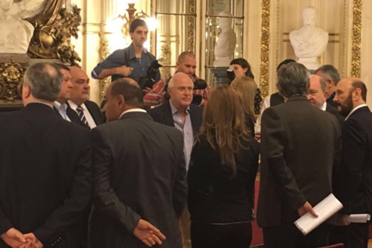 Lifschitz le planteó al gobierno la distribución “discrecional” de fondos para las provincias