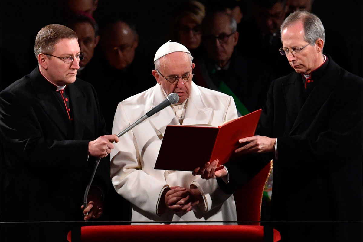 Fuerte mensaje del Papa en la oración del Vía Crucis en Roma