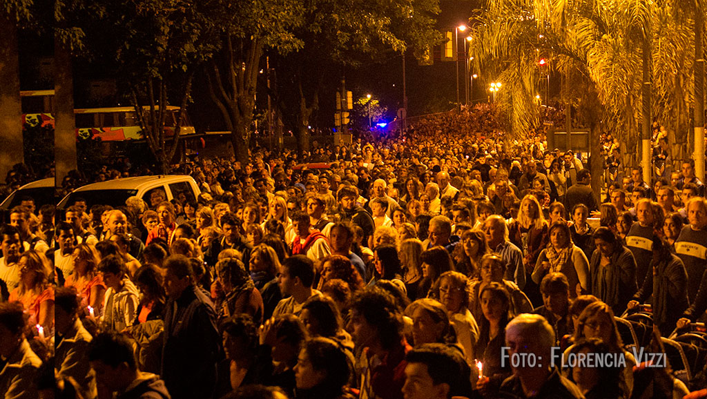La fe mueve montañas y multitudes… Via Crucis en Barrio Rucci