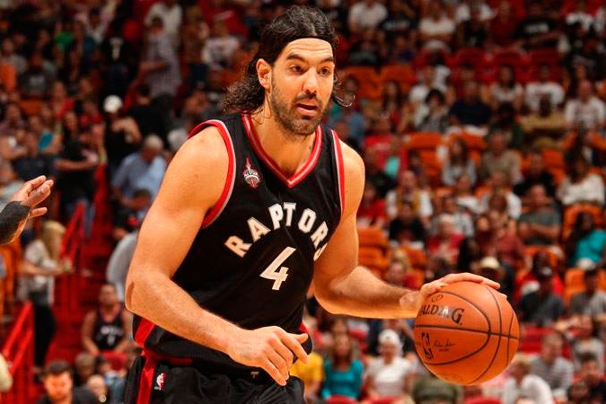 Scola aportó en la victoria de los  Raptors