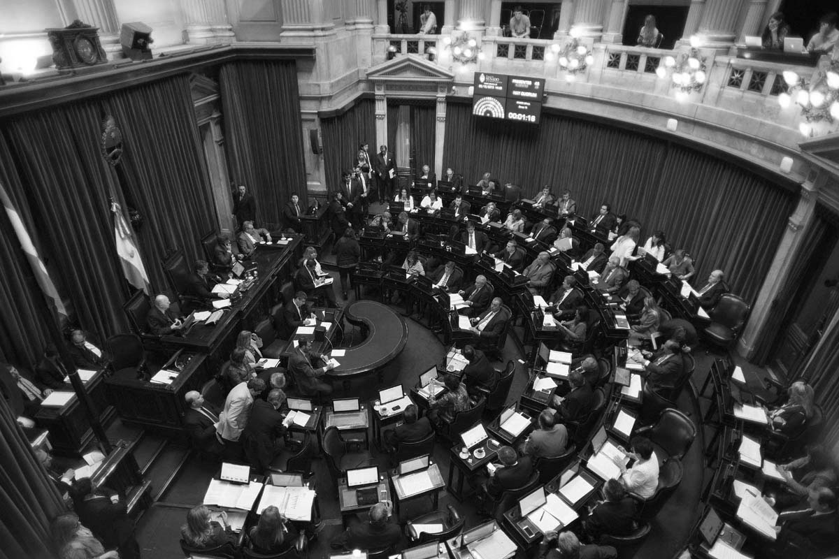 Senado vota la ley de pago a holdouts y fondos buitre
