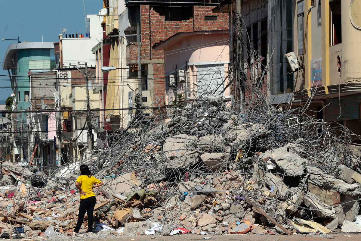 Ecuador: intensifican búsqueda de sobrevivientes del terremoto