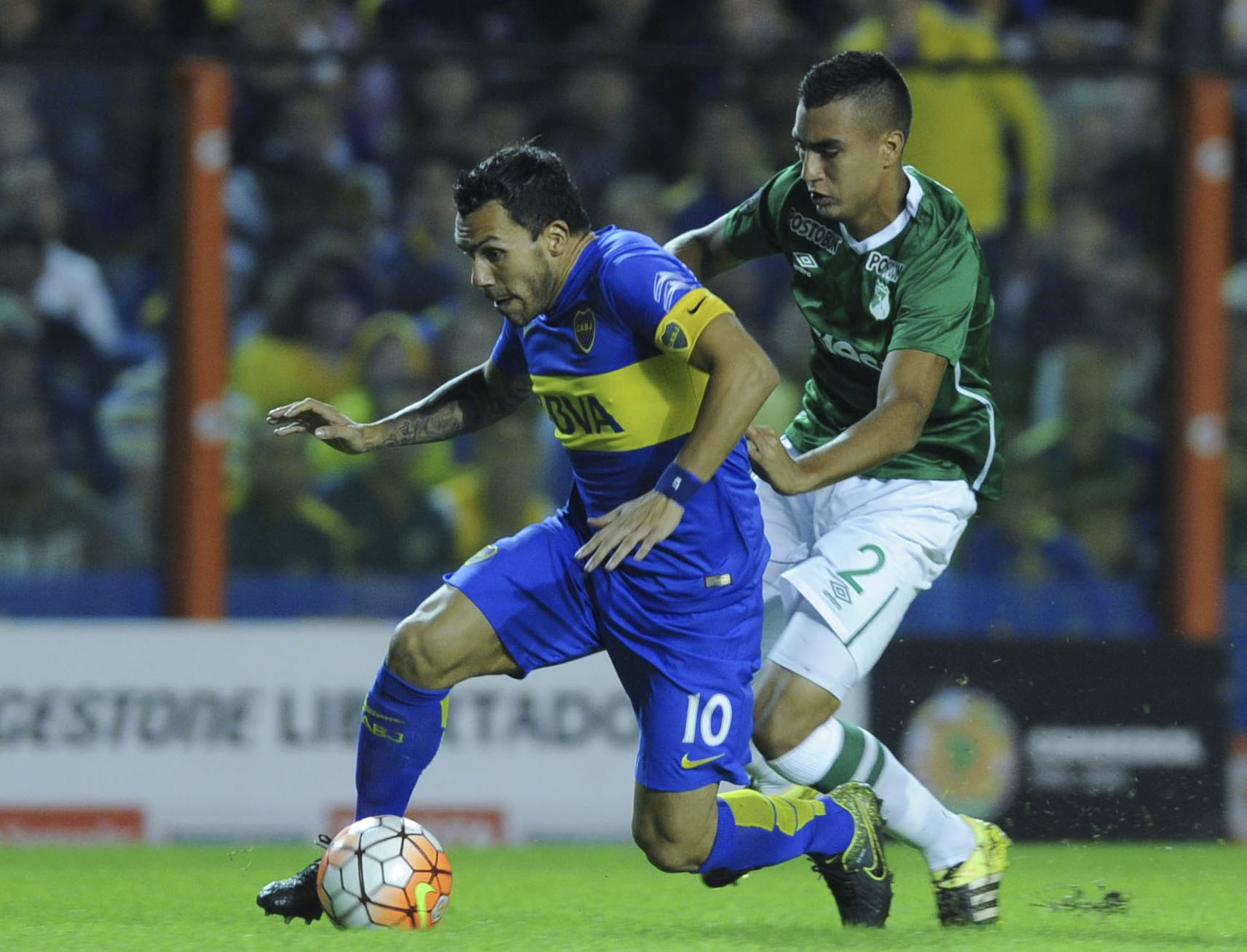 Boca apabulló, Racing empató y avanzan en la Libertadores