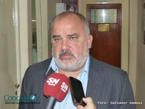 Comi Carlos 1 Salvador