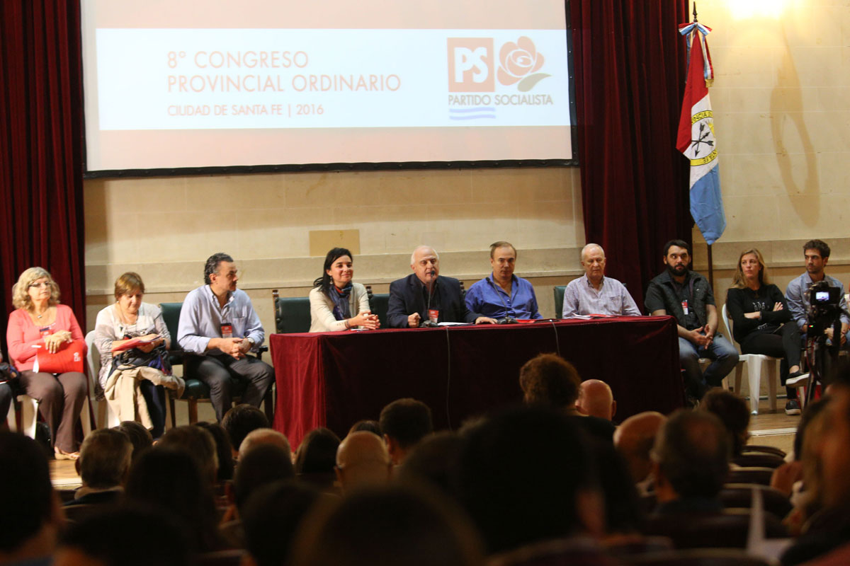 Socialistas ratificaron su rol opositor al actual Gobierno