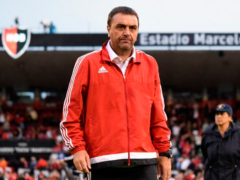 Newell’s: Osella habló con la prensa pero no confirmó el equipo