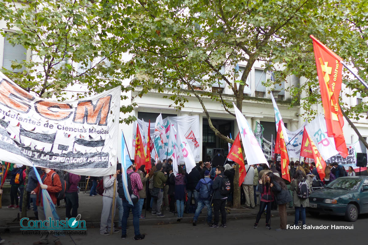 Movilización contra aumentos de la luz frente a la EPE