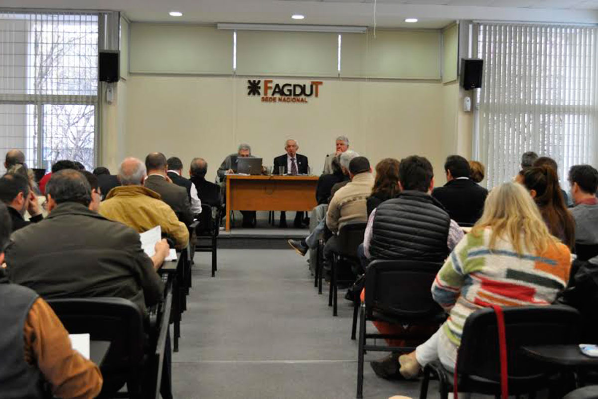 Docentes universitarios dicen «no» a la oferta salarial