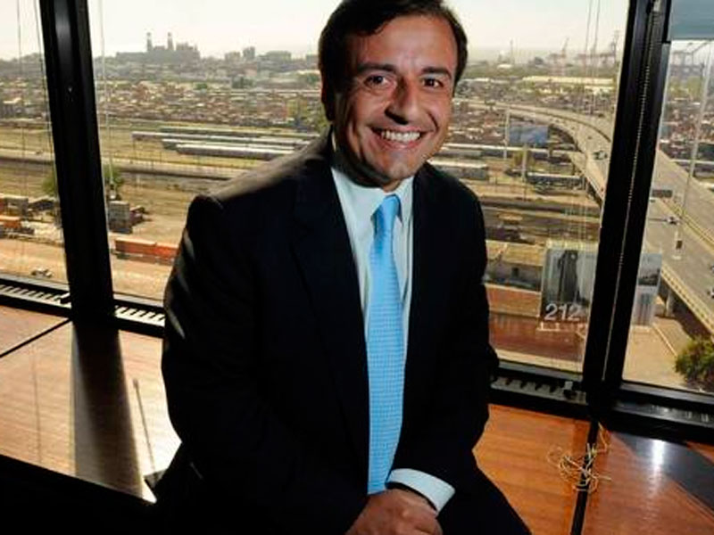 Quintana complicado: compró dólar futuro y luego fijó precio