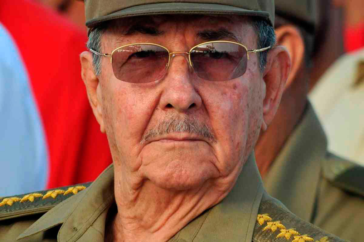 Raúl Castro reelecto como secretario general del Partido Comunista