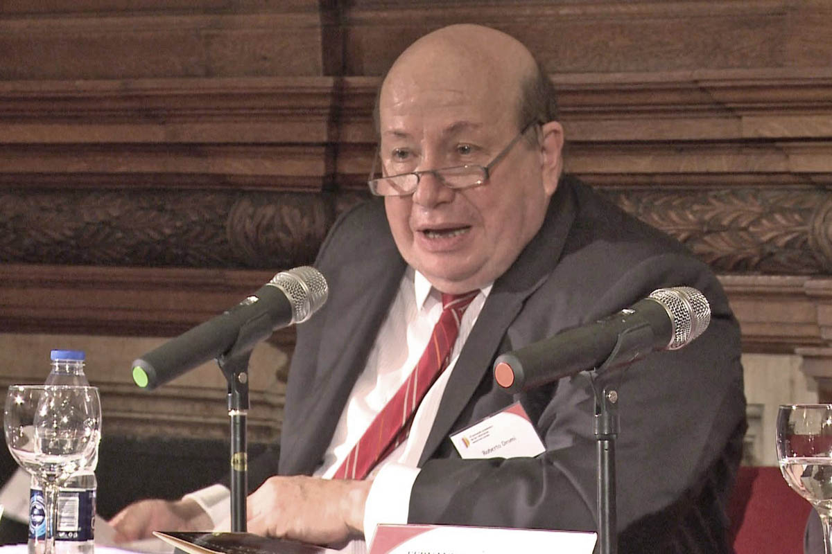 Allanaron el estudio jurídico del ex ministro Roberto Dromi