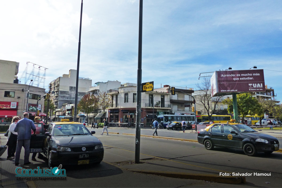 Terminal de Ómnibus: ¿sacan la doble dársena de taxis?