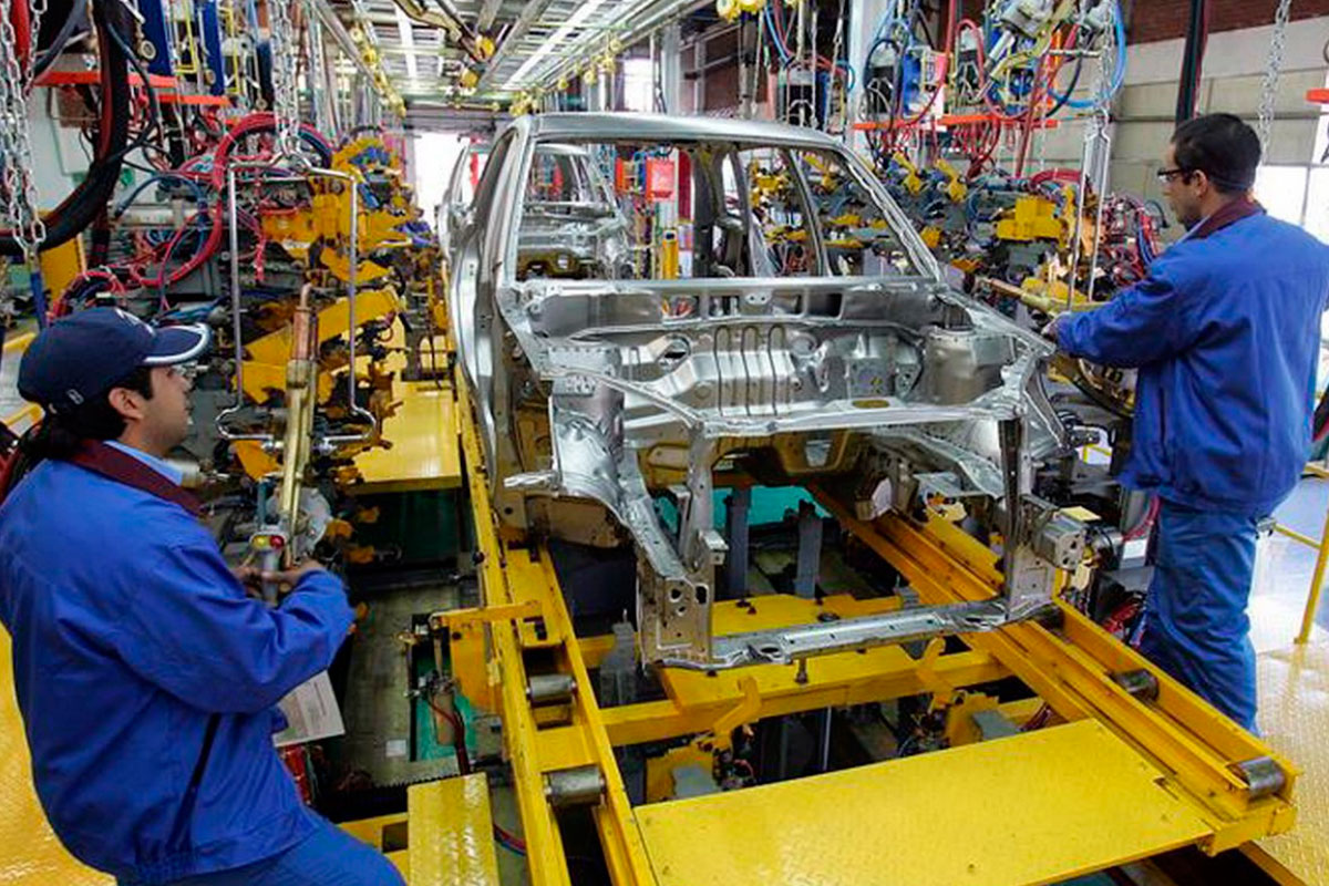 Según Adefa, la producción automotriz cayó 8,4%