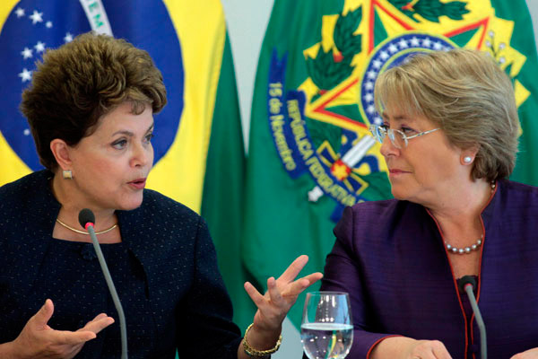 Bachelet califica a  Rousseff de mujer honesta