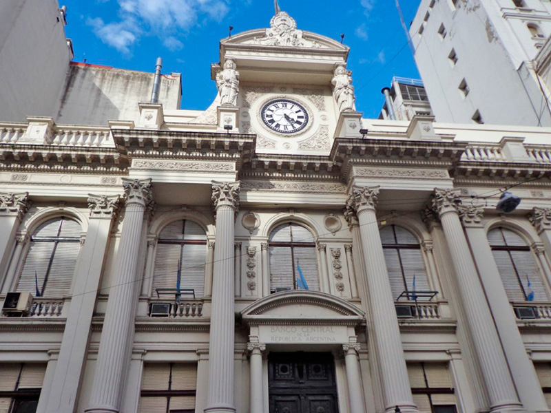 BCRA aumentó reserva a 6.600 millones de dólares por toma de deuda