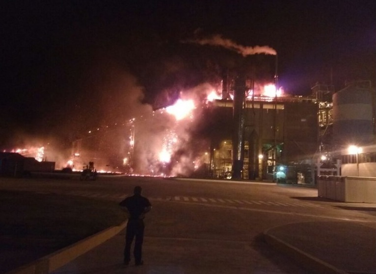 Incendio en la planta de Celulosa de Capitán Bermúdez