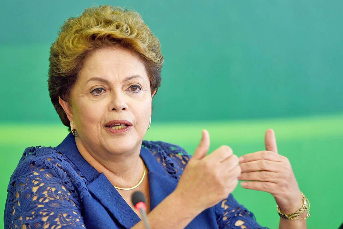 Dilma le contestó a un diario paulista: “Jamás renunciaré”