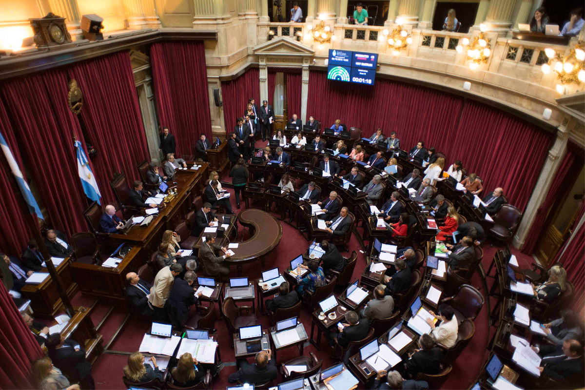 Postergan proyecto de Acceso a la Información