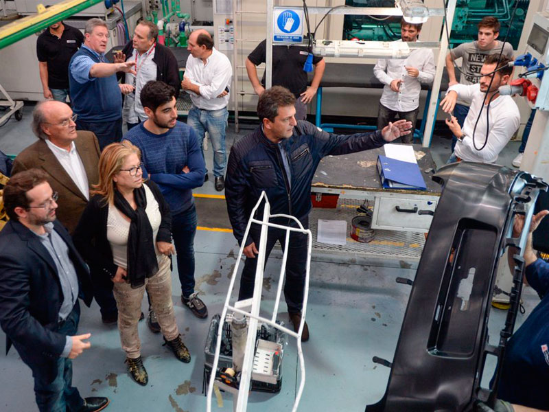 Massa presentó proyecto para reducir impuestos a las pymes