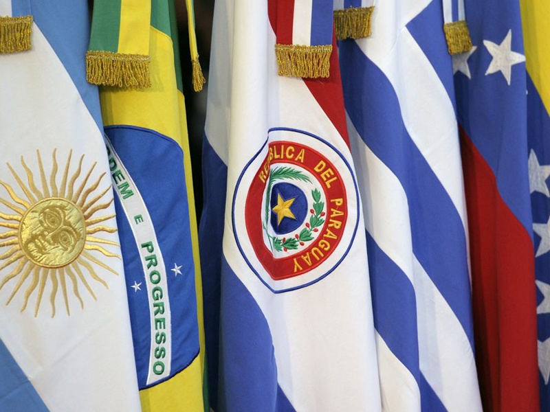 El Mercosur celebra sus 25 años de capa caída