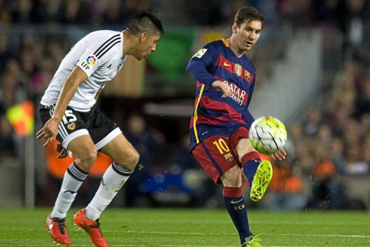 Messi convirtió su gol 500, pero Barcelona volvió a perder