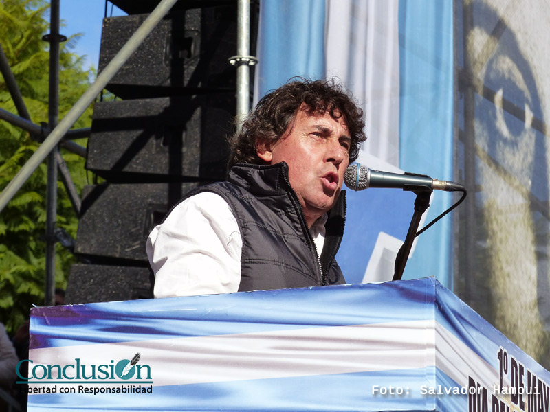 Micheli advirtió que “habrá paro nacional si el Gobierno veta la ley antidespidos”