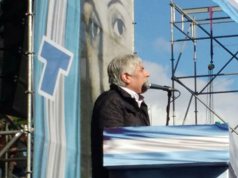 Moyano: «Si el Gobierno no escucha va a haber paro nacional»