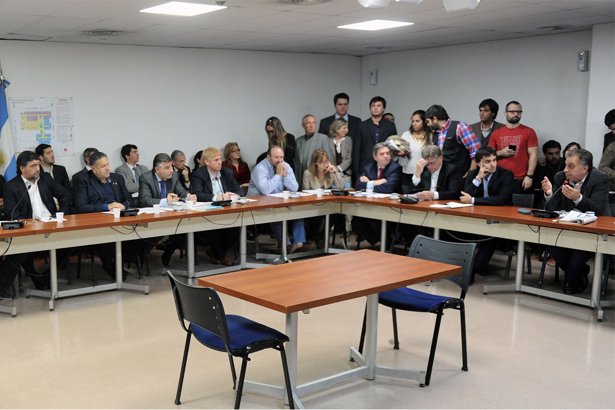 Oposición unida dictaminó sobre ley para prohibir despidos