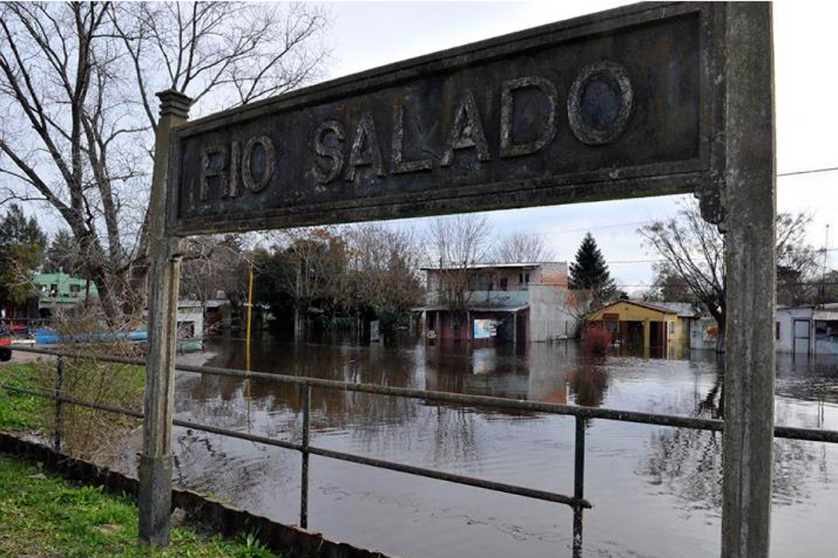 Evacuados en Santa Fe por crecida de los ríos