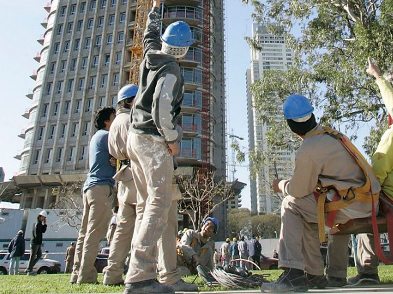 Trabajadores de la construcción recompusieron salarios por un 22%