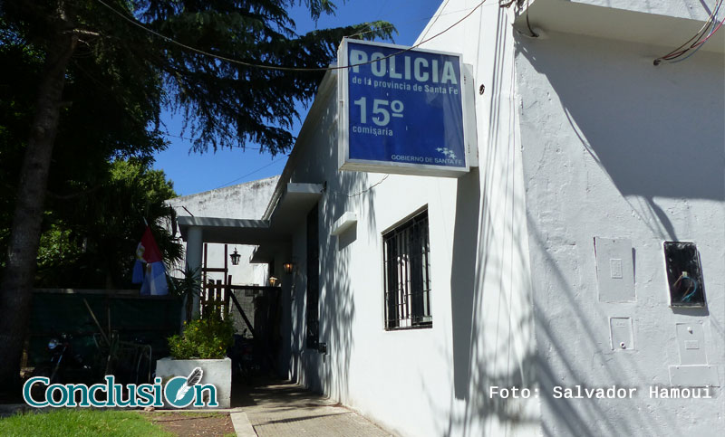 Un hombre semidesnudo fue detenido por golpear y amenazar de muerte a su mujer