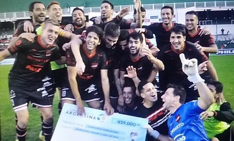 Douglas Haig sorprendió a Tigre y clasificó a la siguiente fase
